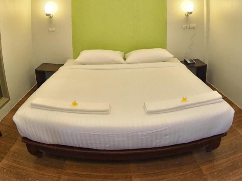 Sleep Hotel - Sha Certified Surat Thani Extérieur photo